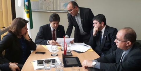 Reunião_ Bancada