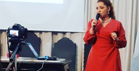 Professora Ludimilla Carvalho