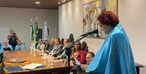 Isaura Rosado_ Posse Academia de Letras_ 08Mai2023_ Cedida (1)