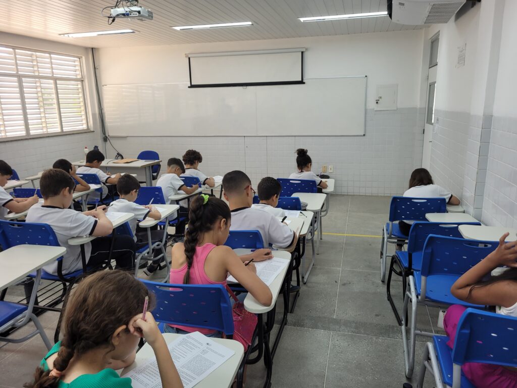 Comunicação | Estudantes participam da última fase da Olimpíada de Educação  Financeira